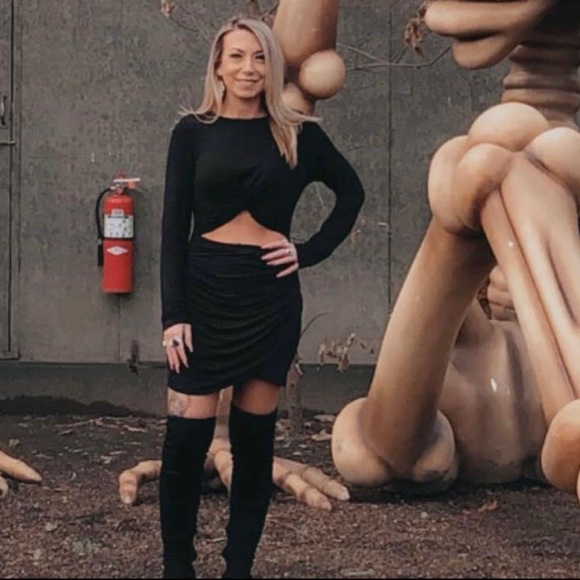 Meet your Posher, Tiffany - Picture 3 of 16